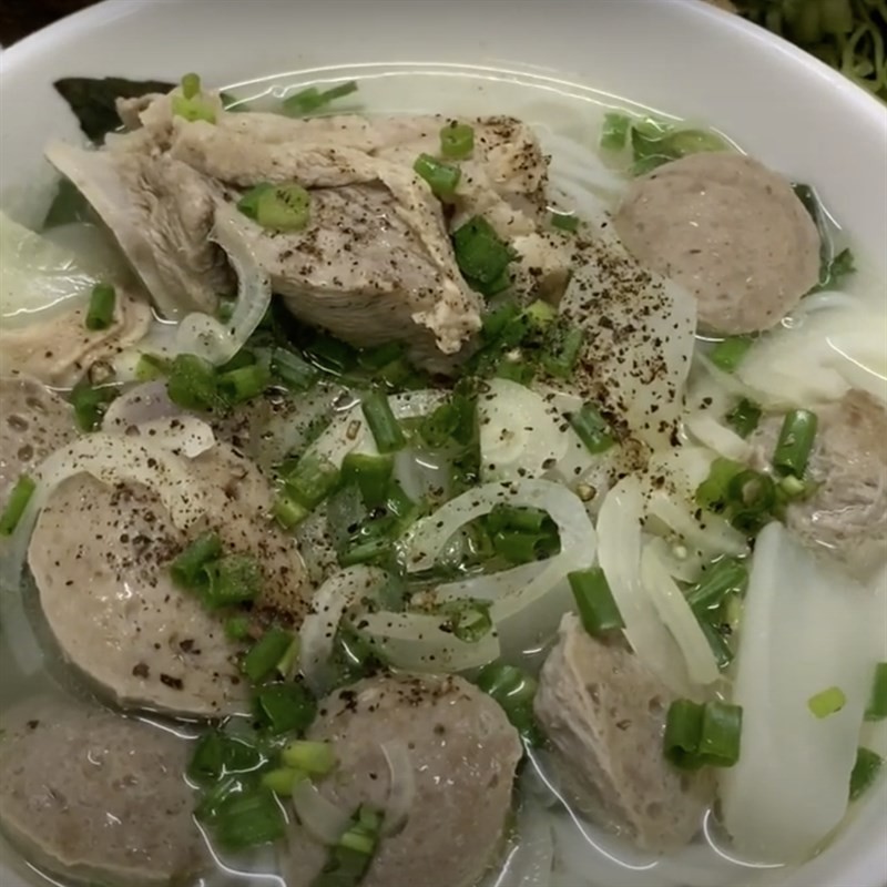 Thành phẩm bún nước lèo bò viên thơm ngon, hấp dẫn