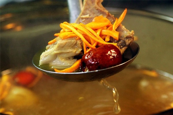 Hướng dẫn cách nấu canh đông trùng hạ thảo hầm sườn non bổ dưỡng