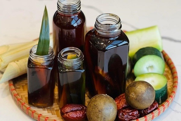 Hướng dẫn cách bảo quản trà bí đao đã nấu trong chai thủy tinh tại nhà