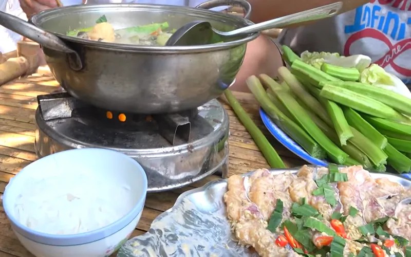 Thành phẩm món cá tra nấu chao nóng hổi, trình bày hấp dẫn sẵn sàng thưởng thức