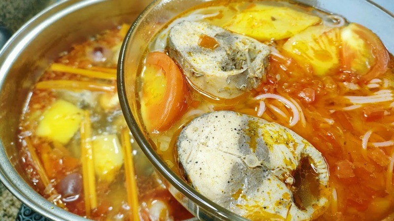 nguyên liệu để có cách nấu bún cá ngừ quy nhơn ngon
