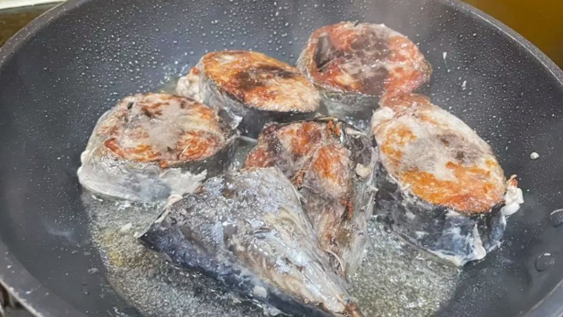 cách nấu bún cá ngừ quy nhơn – chiên sơ cá ngừ
