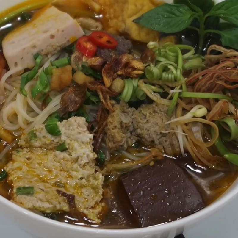 Bát bún riêu cua đồng thơm ngon tuyệt vời, hấp dẫn mọi thực khách