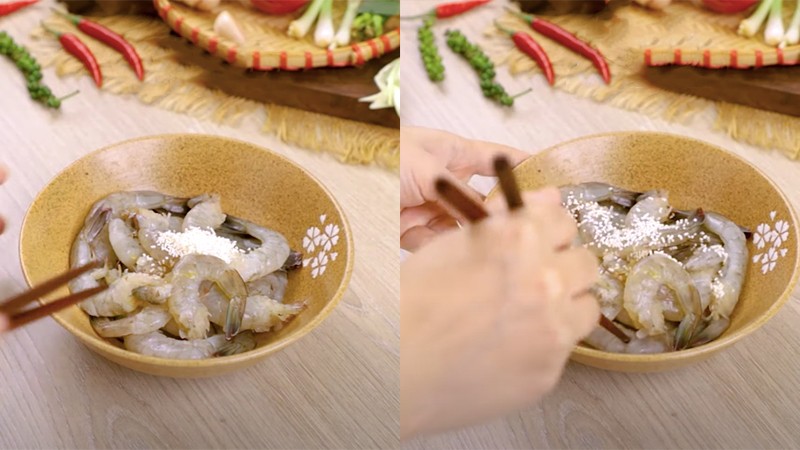 Tôm tươi đang được ướp gia vị chuẩn bị cho món canh chua bông so đũa đậm đà