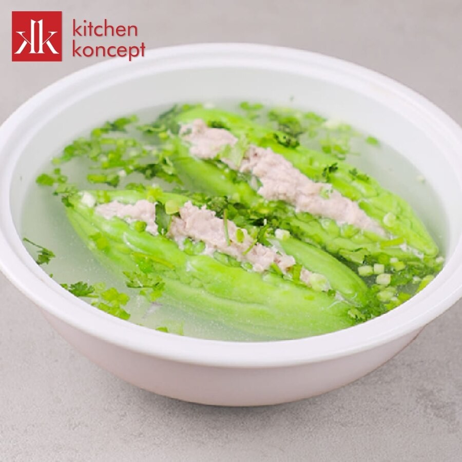 Món canh khổ qua nhồi thịt đã nấu xong, đảm bảo không đắng và giữ màu xanh đẹp mắt
