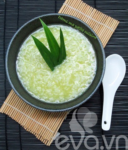 Cháo trắng lá dứa xanh mát tự nhiên