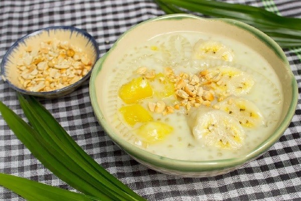 Chè chuối khoai lang nước cốt dừa dẻo bùi, đẹp mắt
