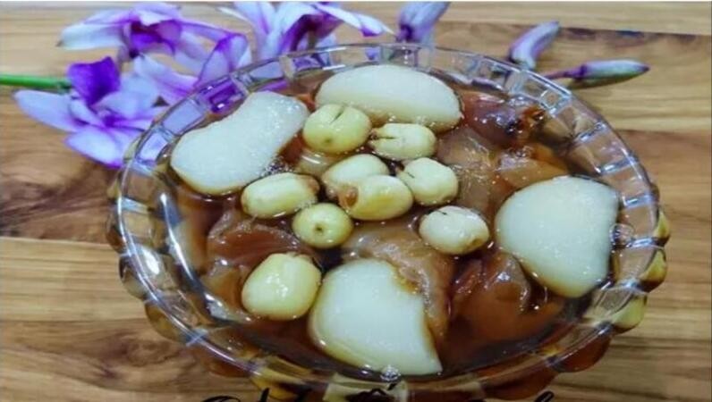 Thành phẩm chè nhãn nhục củ năng hạt sen thơm ngon chuẩn vị