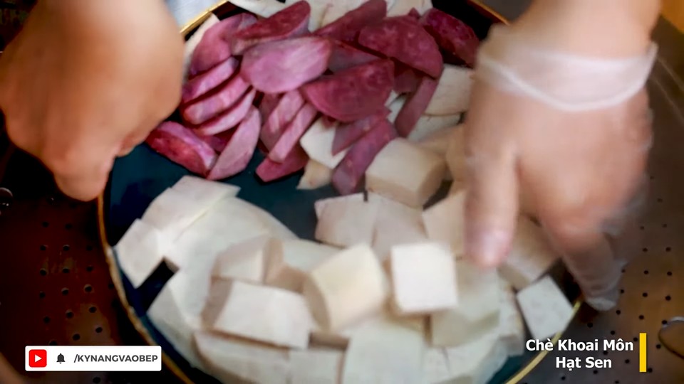 Bột báng và bột khoai luộc chín