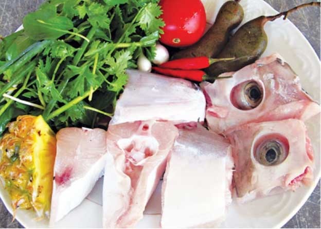 Nguyên liệu chuẩn bị cho lẩu cá bò da chua cay