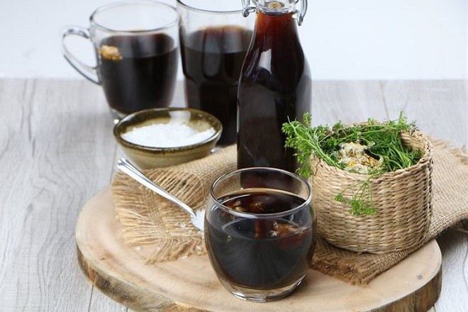 Ly nước sâm bông cúc kết hợp rong biển thơm ngon, bổ dưỡng