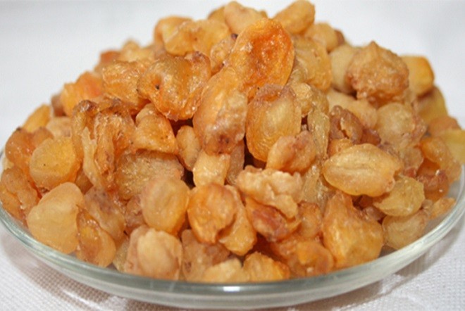 Nhãn nhục khô, một nguyên liệu bổ dưỡng thường dùng trong cách nấu nước sâm bông cúc