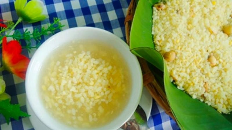 Thưởng thức món xôi chè truyền thống, đậm đà hương vị quê hương
