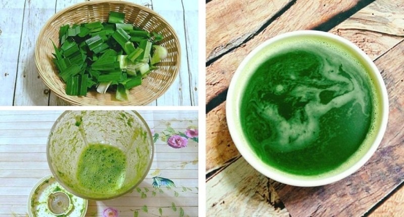 Lá dứa được xay nhuyễn và chắt lấy nước
