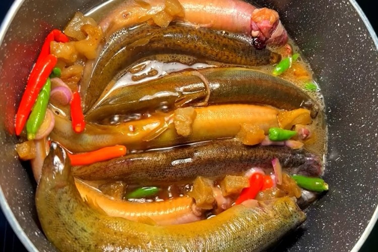 cá chạch kho tiêu đã hoàn thành