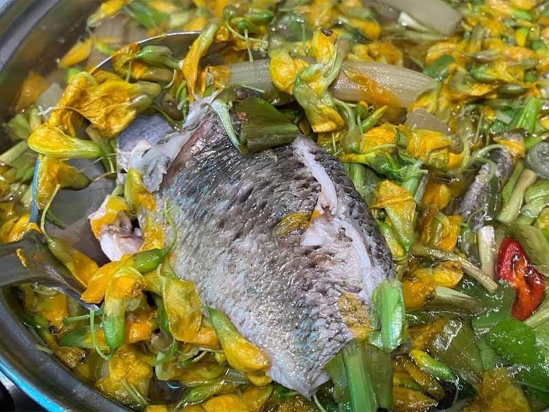 Canh chua cá rô bông điên điển chuẩn vị