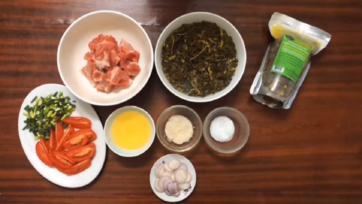 Nguyên liệu đầy đủ để nấu canh rau sắn sườn heo