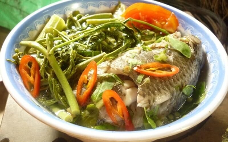 Canh chua rau nhút cá rô đồng thanh mát, kích thích vị giác