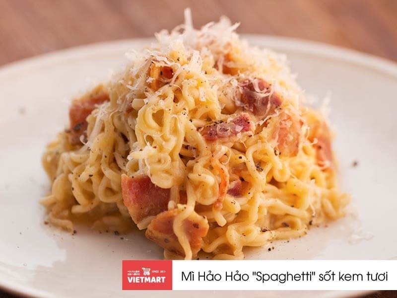 Tô mì Hảo Hảo Spaghetti sốt kem nấm, minh họa cách nấu mì Hảo Hảo ngon đầy sáng tạo và hấp dẫn
