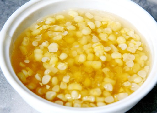 Món chè sen khô đậu xanh sánh mịn, là một cách nấu chè sen khô phổ biến.