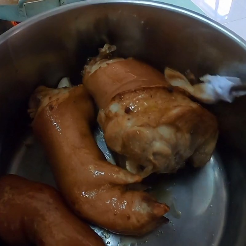 Giò heo chiên lần 2 với mật ong