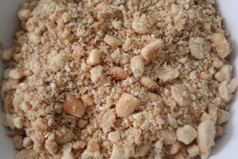 Làm muối mè ăn kèm xôi đậu xanh