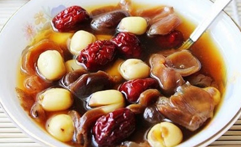 Chè táo đỏ hạt sen nhãn nhục thành phẩm, sẵn sàng phục vụ