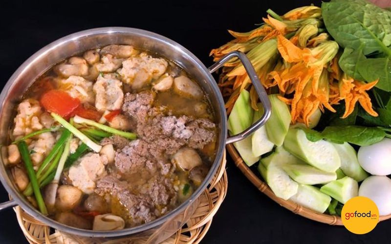 Lẩu cua đồng cá thác lác với chả cá dai ngon