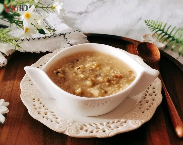 Cháo đậu xanh gừng tươi giải cảm hiệu quả