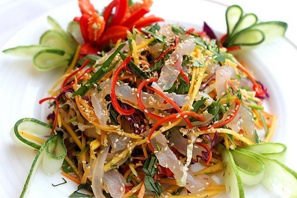 Đĩa gỏi sứa xoài xanh bắt mắt, gợi ý hướng dẫn nấu các món ăn đơn giản