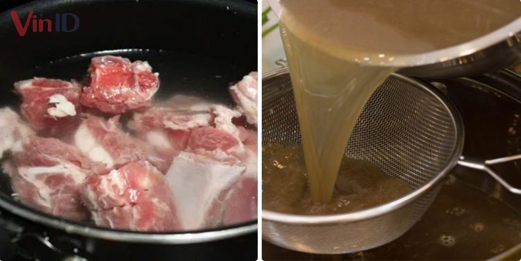Nồi sườn heo đang được ninh mềm để lấy nước dùng ngọt thanh cho bánh đa cua rau muống