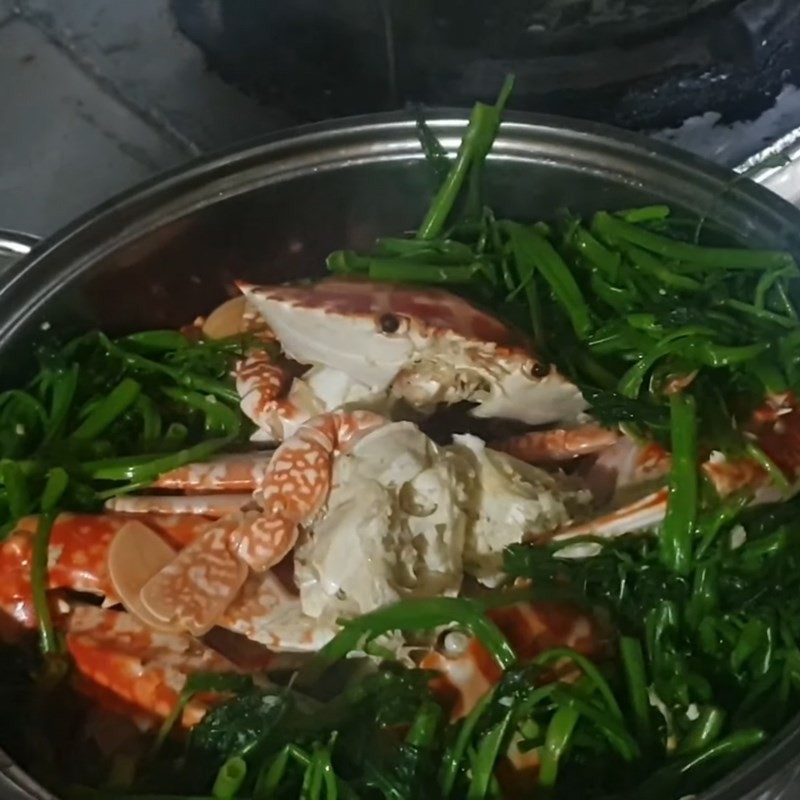 Nồi lẩu rau ngon miệng đã sẵn sàng để thưởng thức