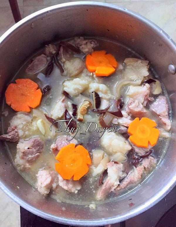 huong dan cach lam mon thit nau dong ngon dung dieu thit nau dong 9 1548486919 width600height772