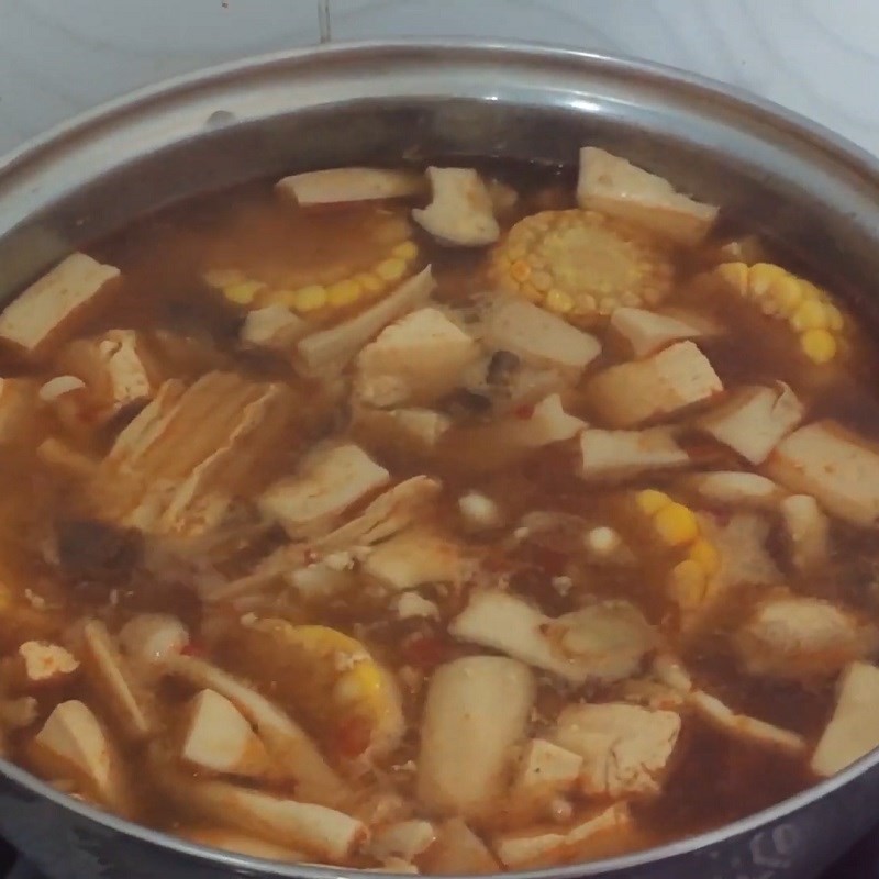 Nồi lẩu dê chay đã hoàn thành, chuẩn bị thưởng thức