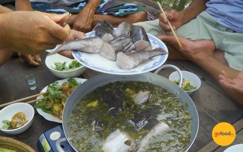 Lẩu cá lăng lá giang với vị chua thanh mát, giải nhiệt