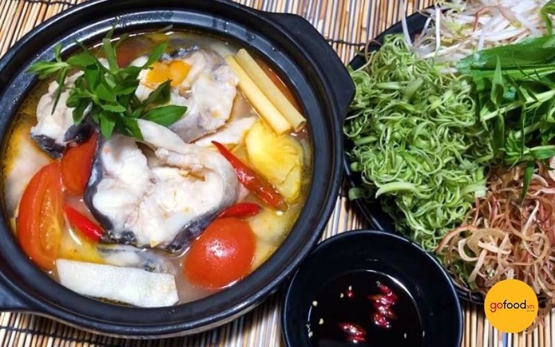 Lẩu cá lăng măng chua thơm lừng, hấp dẫn