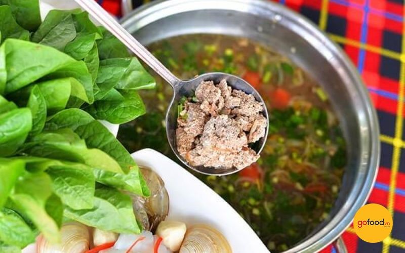 Lẩu cua đồng miền Tây sông nước, thanh ngọt tự nhiên