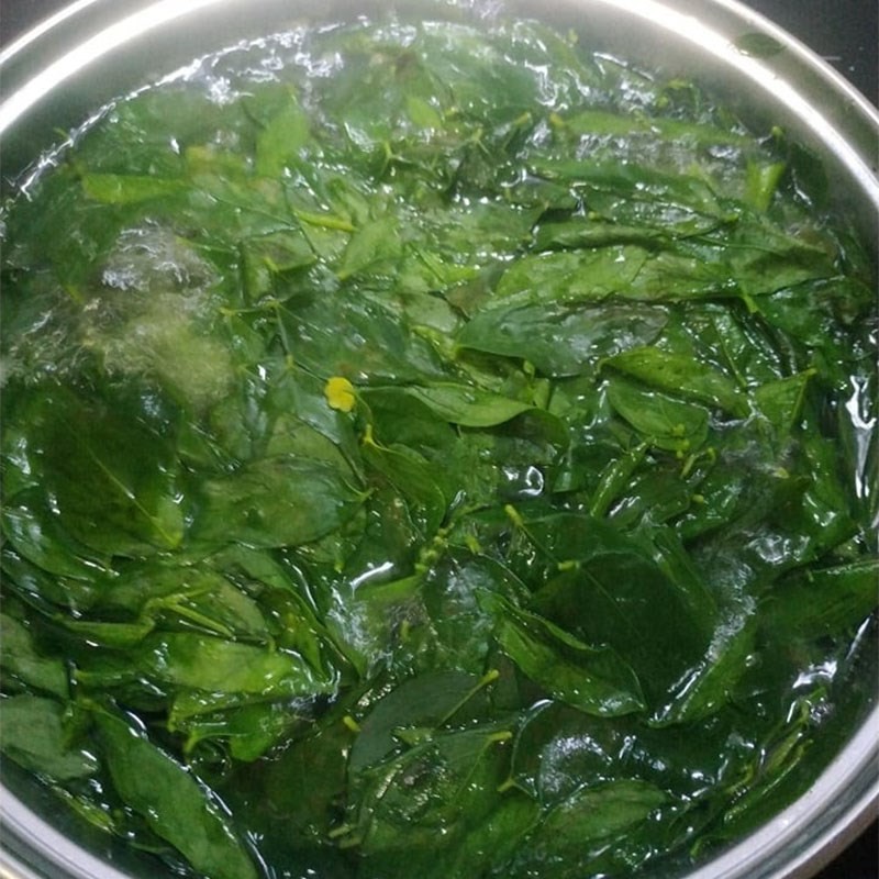 Nấu canh rau ngót chay thơm ngon