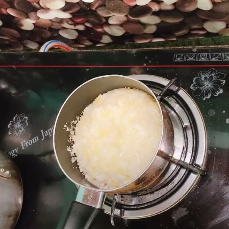 Kết hợp cá basa xào với cháo nền và khoai mỡ
