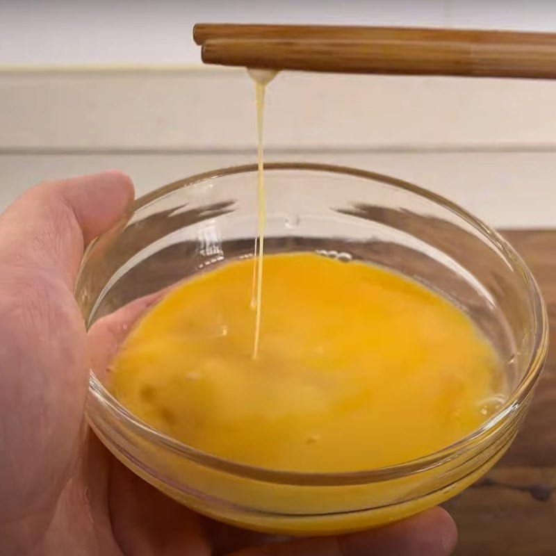 Nấu nước canh với tôm khô