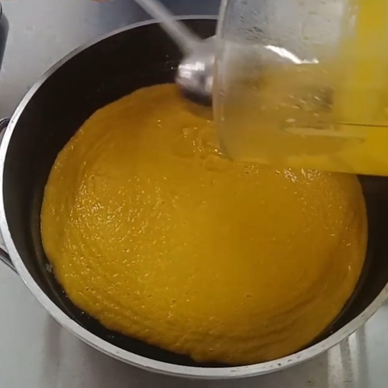 Bước 3 Nấu súp bí đỏ Súp bí đỏ thịt bò