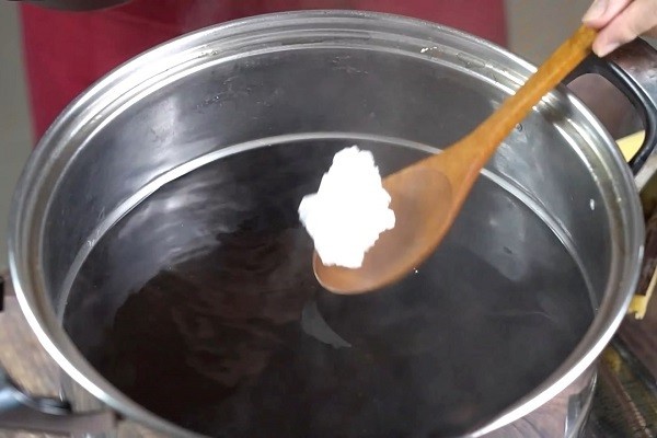 Quy trình nấu trà bí đao hạt chia trên bếp tại nhà