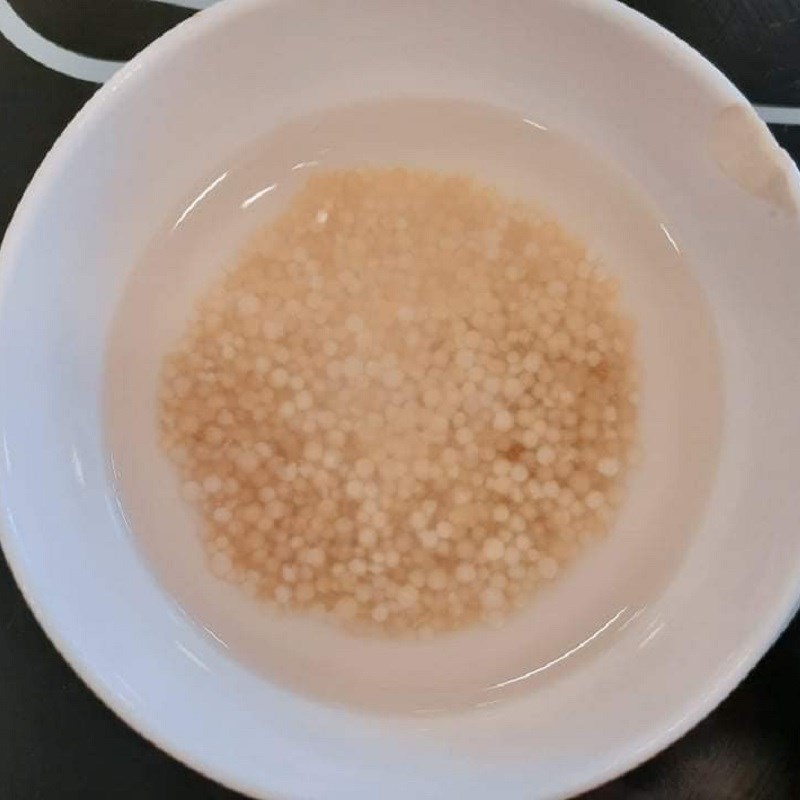 Đậu đỏ đã ngâm nở mềm sẵn sàng cho cách nấu chè đậu đỏ bột báng