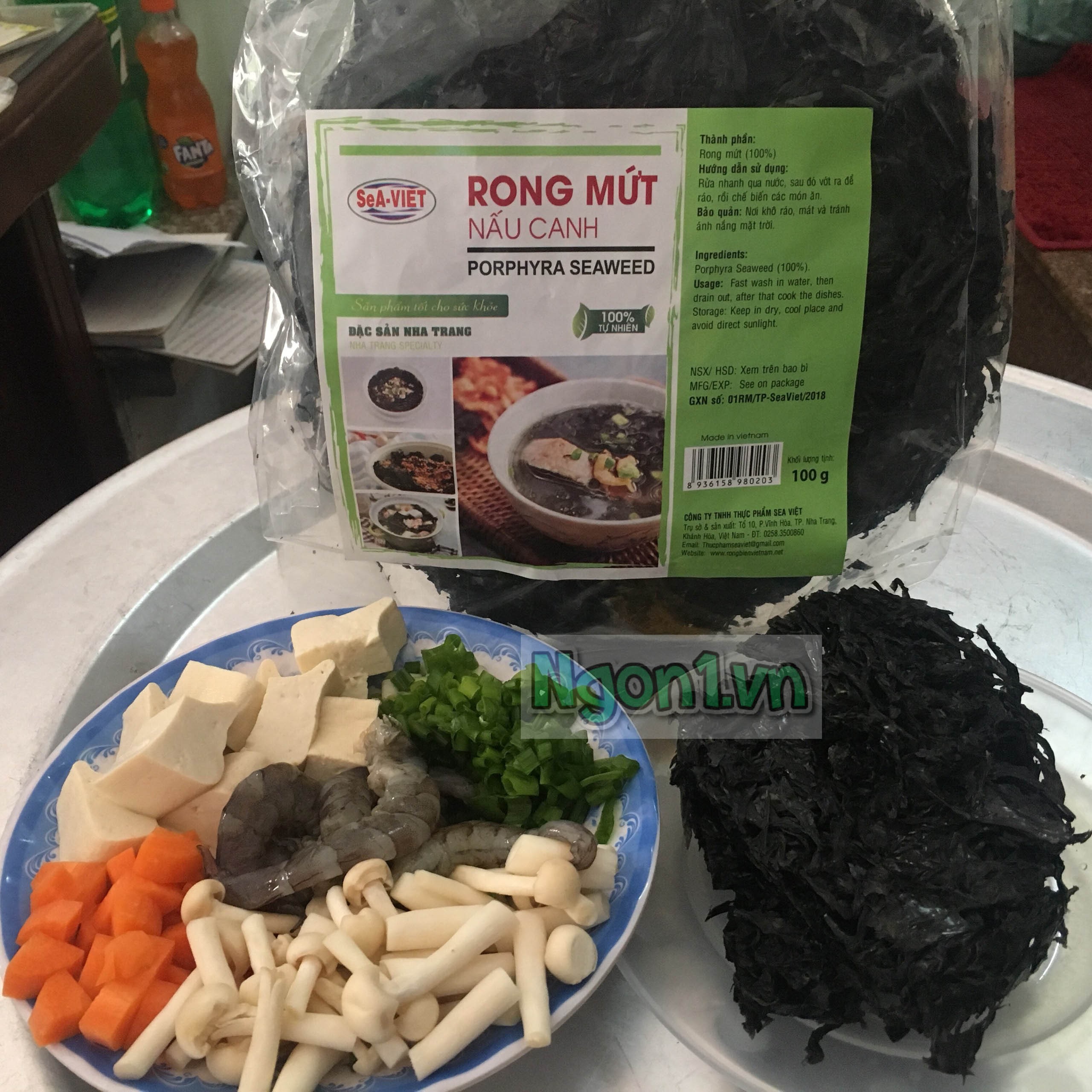 Canh rong biển nấu cùng đậu phụ