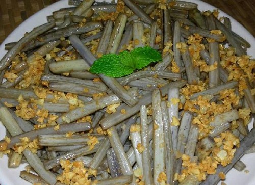 Món ngó sen xào tỏi thực dưỡng thanh đạm, giòn ngon, là một lựa chọn tuyệt vời trong cách nấu món chay thực dưỡng để cân bằng âm dương.