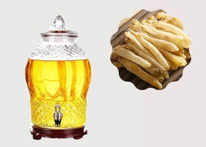 Sá sùng khô đem ngâm với rượu trở thành loại thức uống quý hơn bao giờ hết bởi đây là cách làm có thể khai thác triệt để chất dinh dưỡng của sá sùng nhất