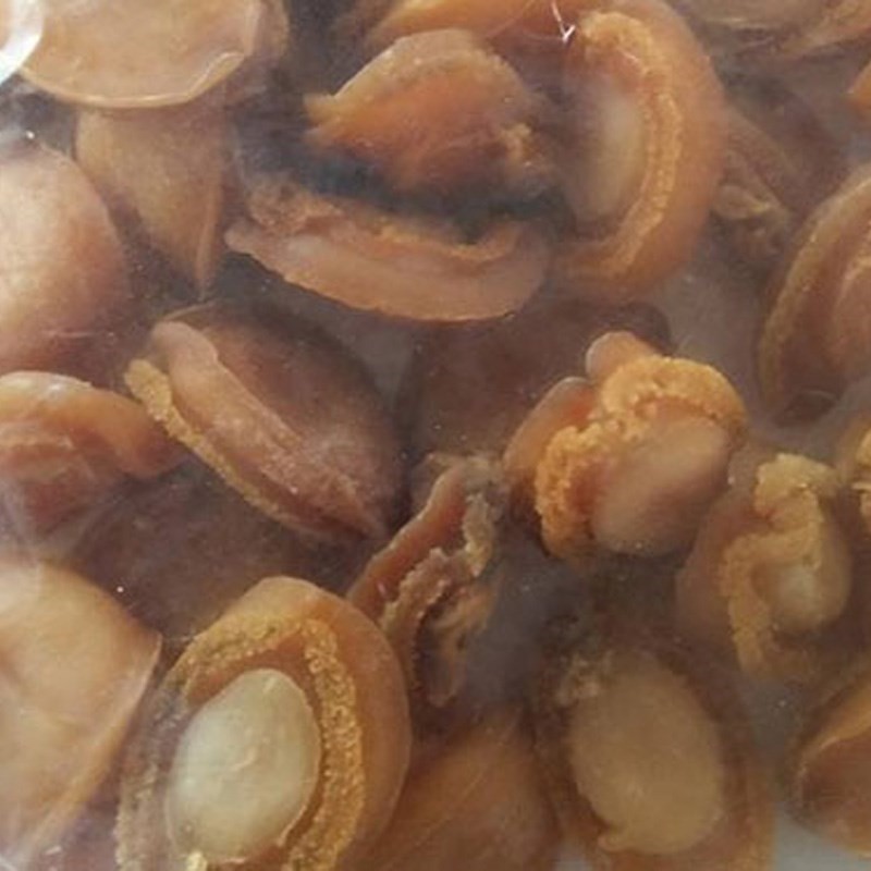 Bào ngư đã được sơ chế kỹ lưỡng, trắng sạch, đảm bảo vệ sinh và ngon miệng