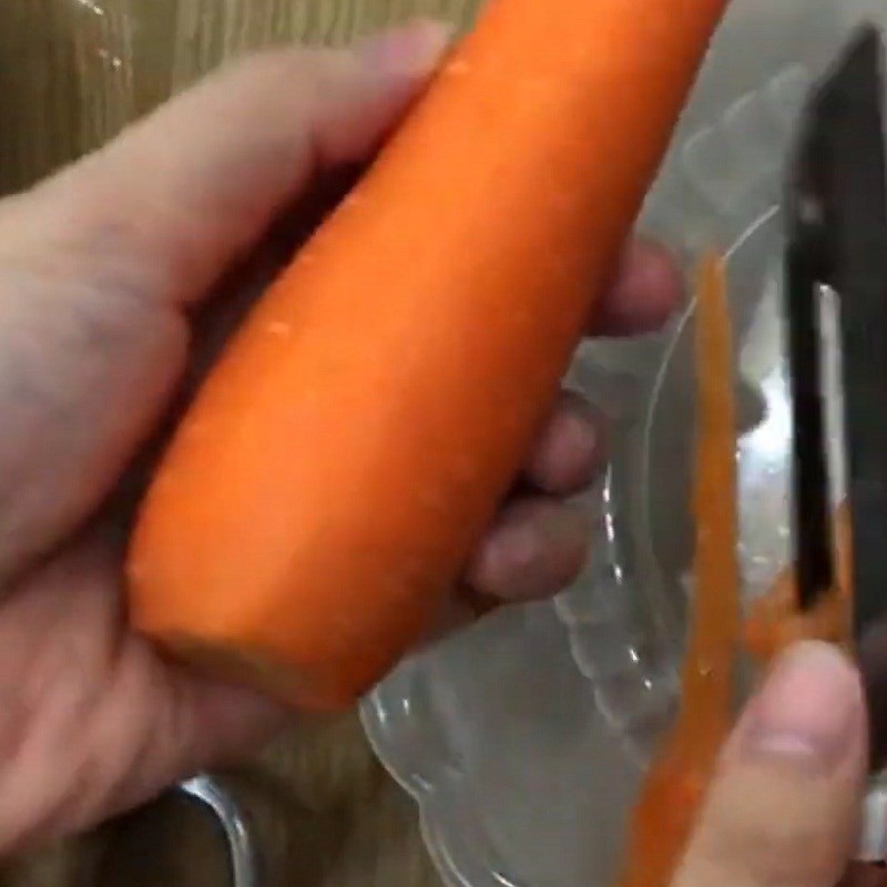 Cà rốt và khoai tây bào nhỏ