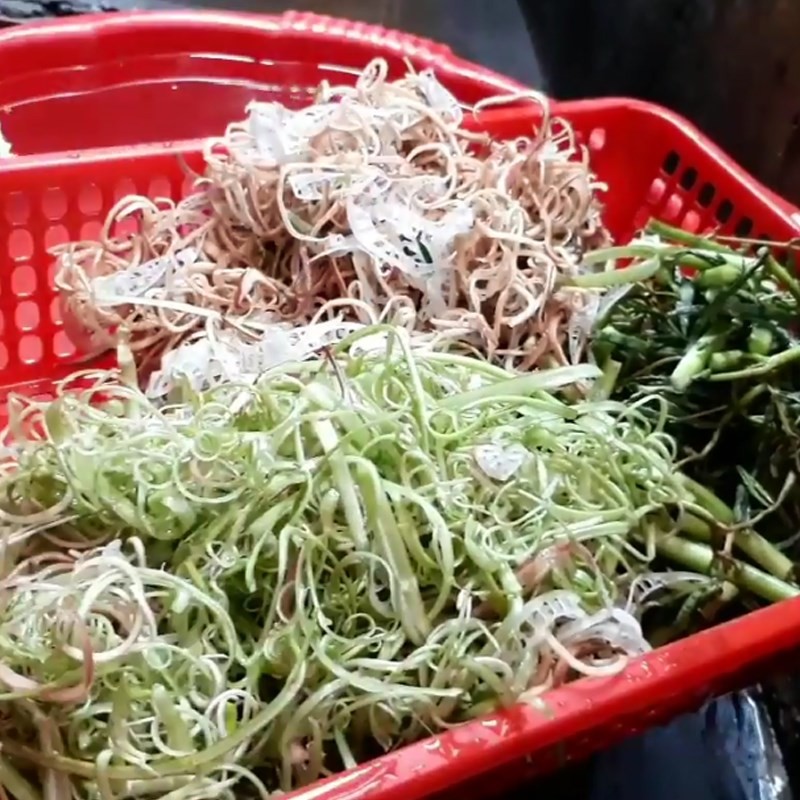 Sơ chế các loại rau khác cho canh chua