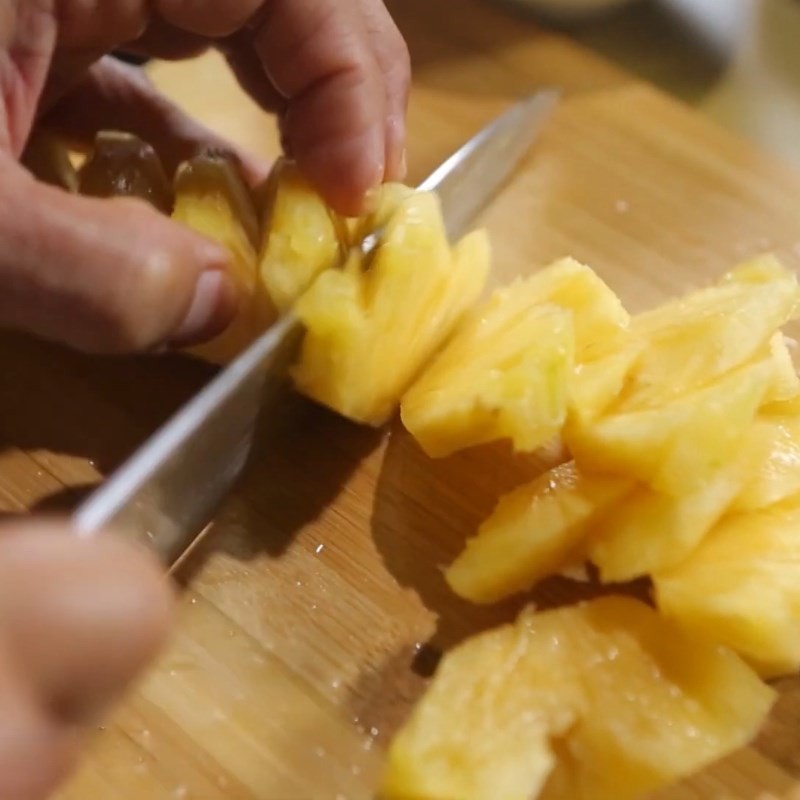 Cách nấu mực ngon đơn giản: Sơ chế thơm